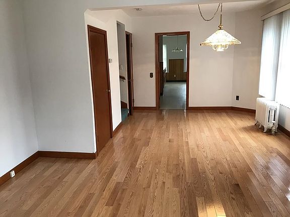 2nd image of 947 Winthrop Ave