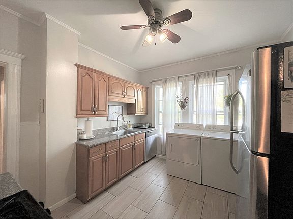 4th image of 95 Bridge St #1