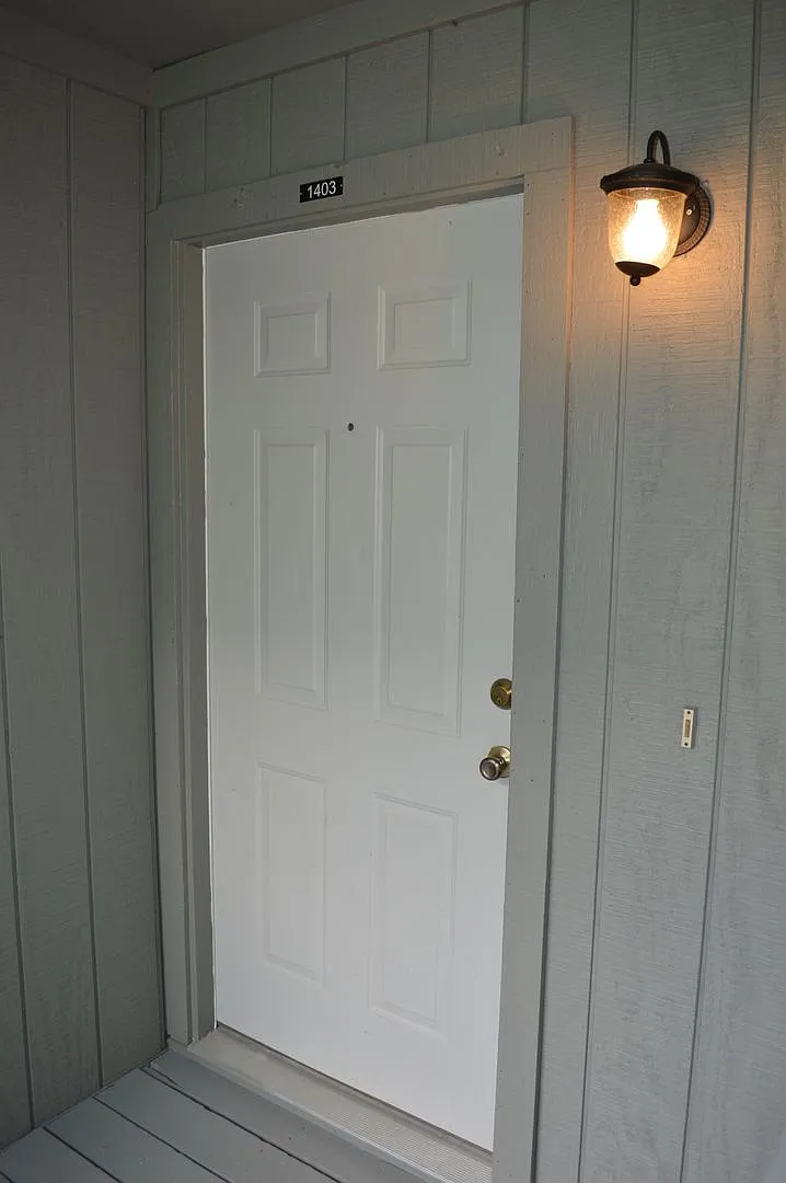 2 Bedroom, 2 Bathroom Apartment in Cedarwood — Photo 2