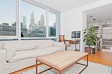 Rented by R New York
