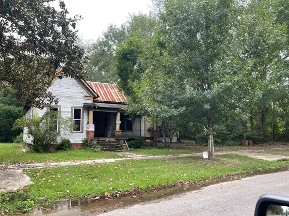 523 Buschman St, Hattiesburg, MS 39401