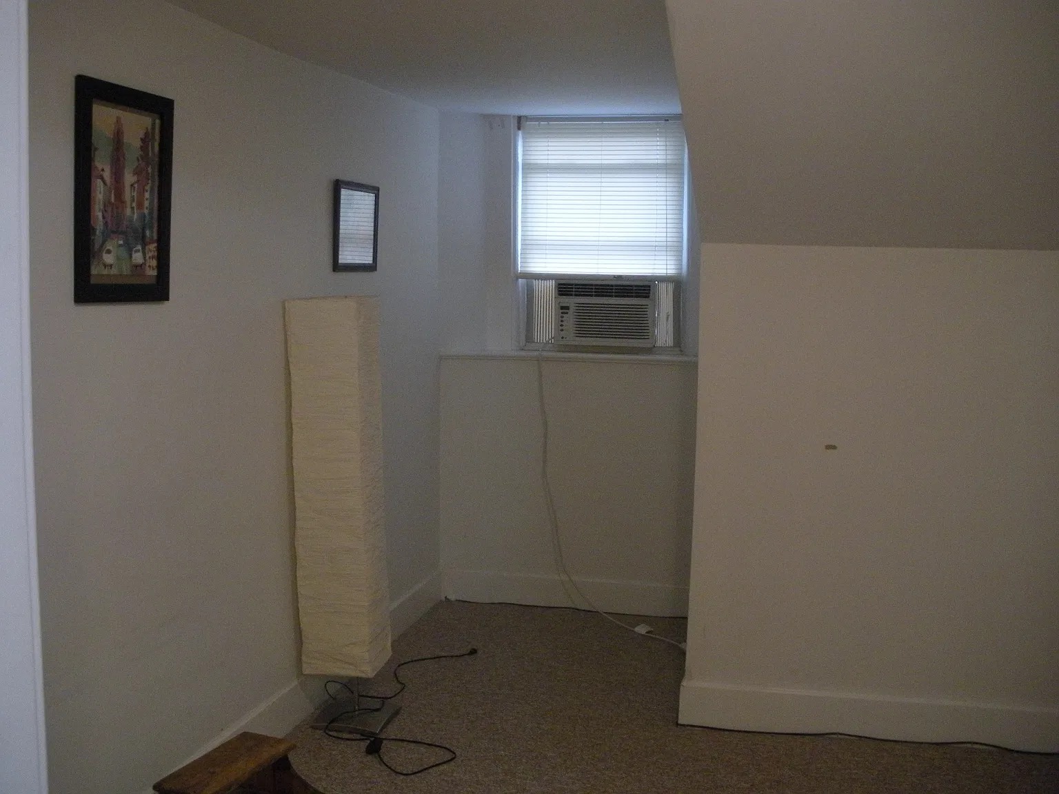 1 bed, 400 sqft, $1,075 — Photo 4