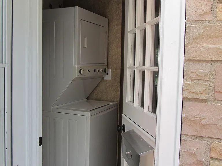 449 Long Hill Rd — Photo 5
