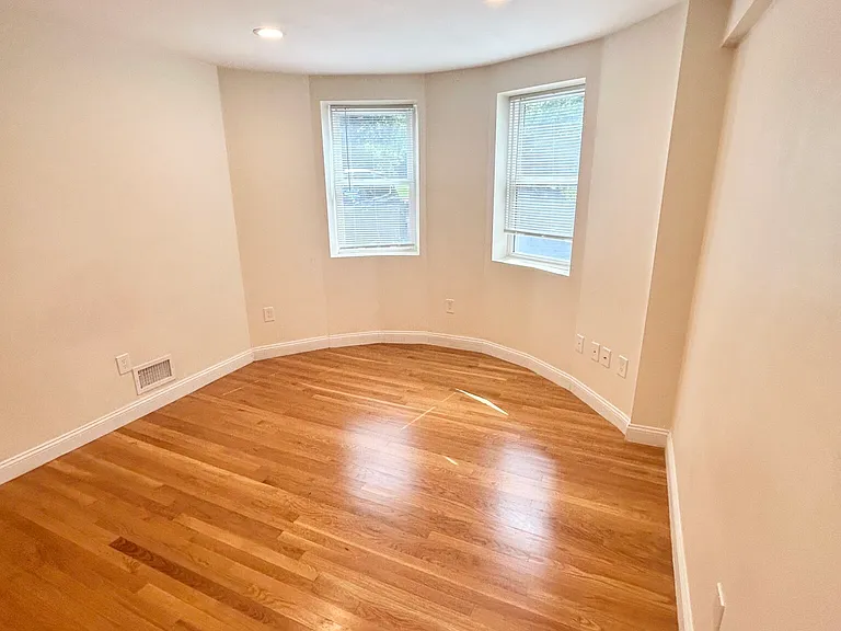 1801 Beacon St #2 — Photo 15