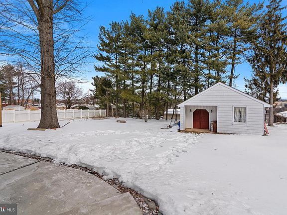 3rd image of 640 Old Baltimore Rd