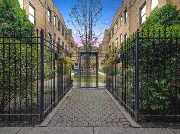 1354 W Estes Ave APT 3N, Chicago, IL 60626