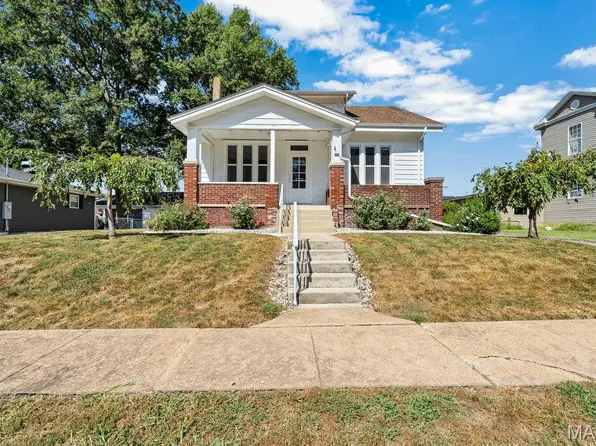 208 N Benton St, New Athens, IL 62264