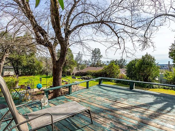 4th image of 1715 Barbara Rd