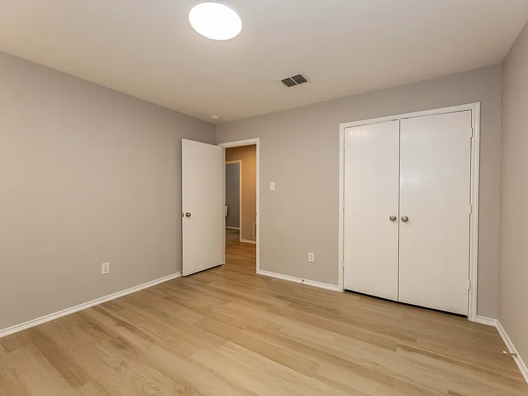 12870 Gillon Dr — Photo 18