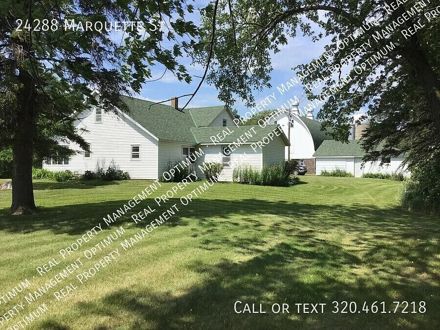 4 Bedroom 1 Bath Long Prairie Rental - Country Farm House Setting! Available Now — Photo 3