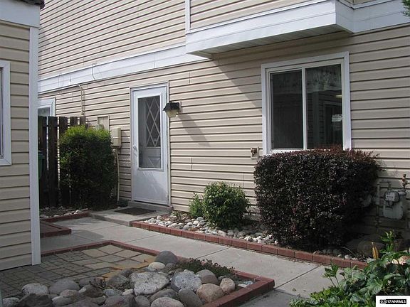 2nd image of 1026 Bradley Sq