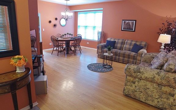 5th image of 373 Clarewood Cir
