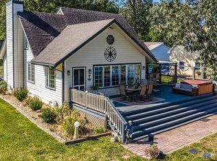 113 Pilot House Ln, Reedville, VA 22539