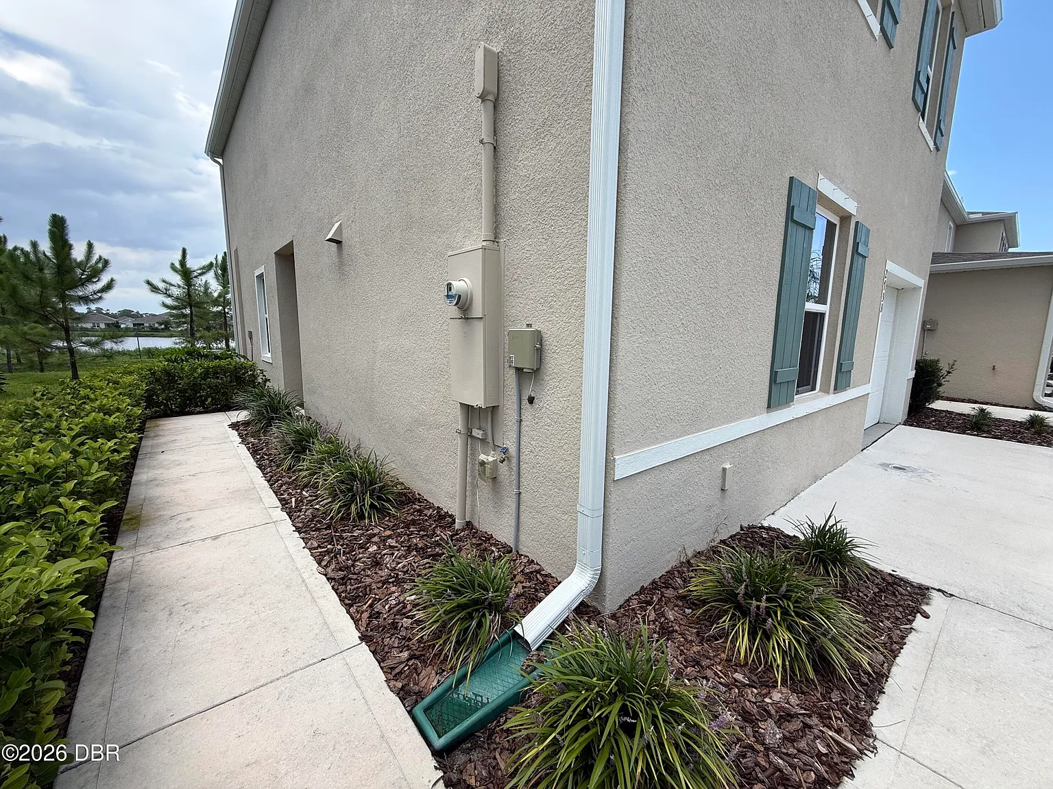 3 bed, 2.5 bath, 1840 sqft, $2,000 — Photo 4