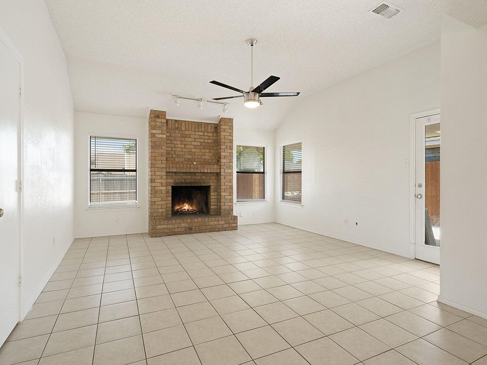 750 Rose Hill Ln, Cedar Hill, TX 75104 | Zillow