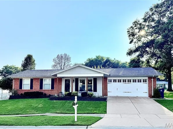 6339 Treehouse Trl, Saint Louis, MO 63129