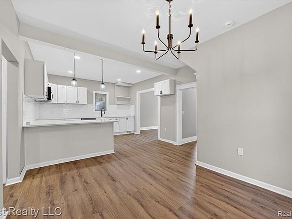 5th image of 2525 Bewick St