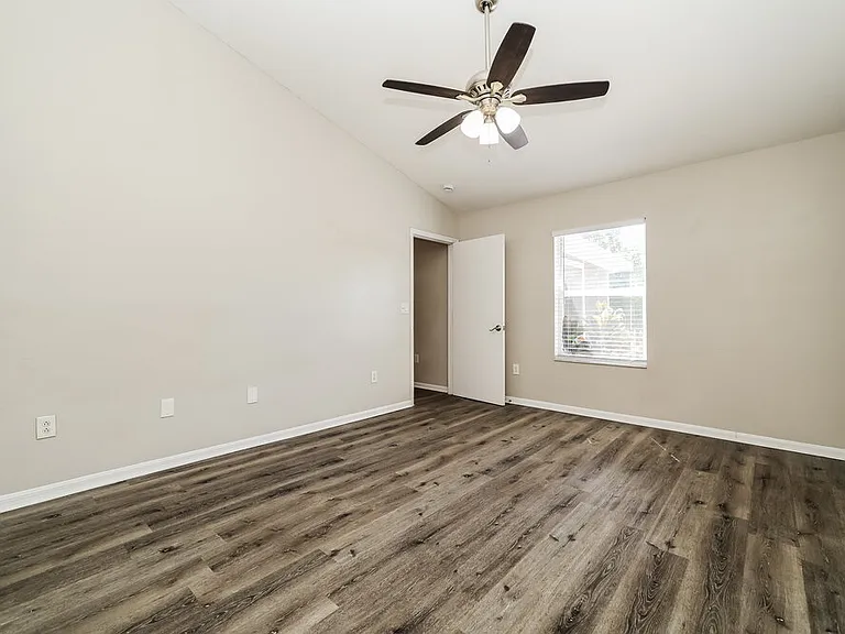 206 Lookout Dr — Photo 8
