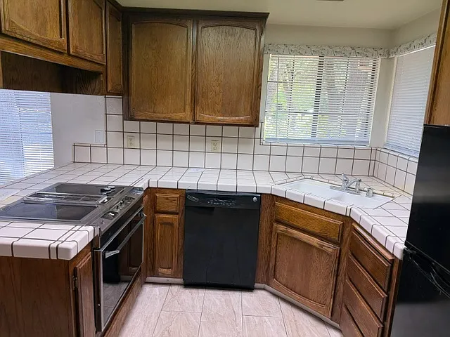 7451 Heritage Meadow Pl — Photo 3