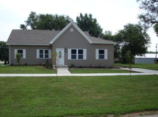 605 S 2nd St, Ceresco, NE 68017