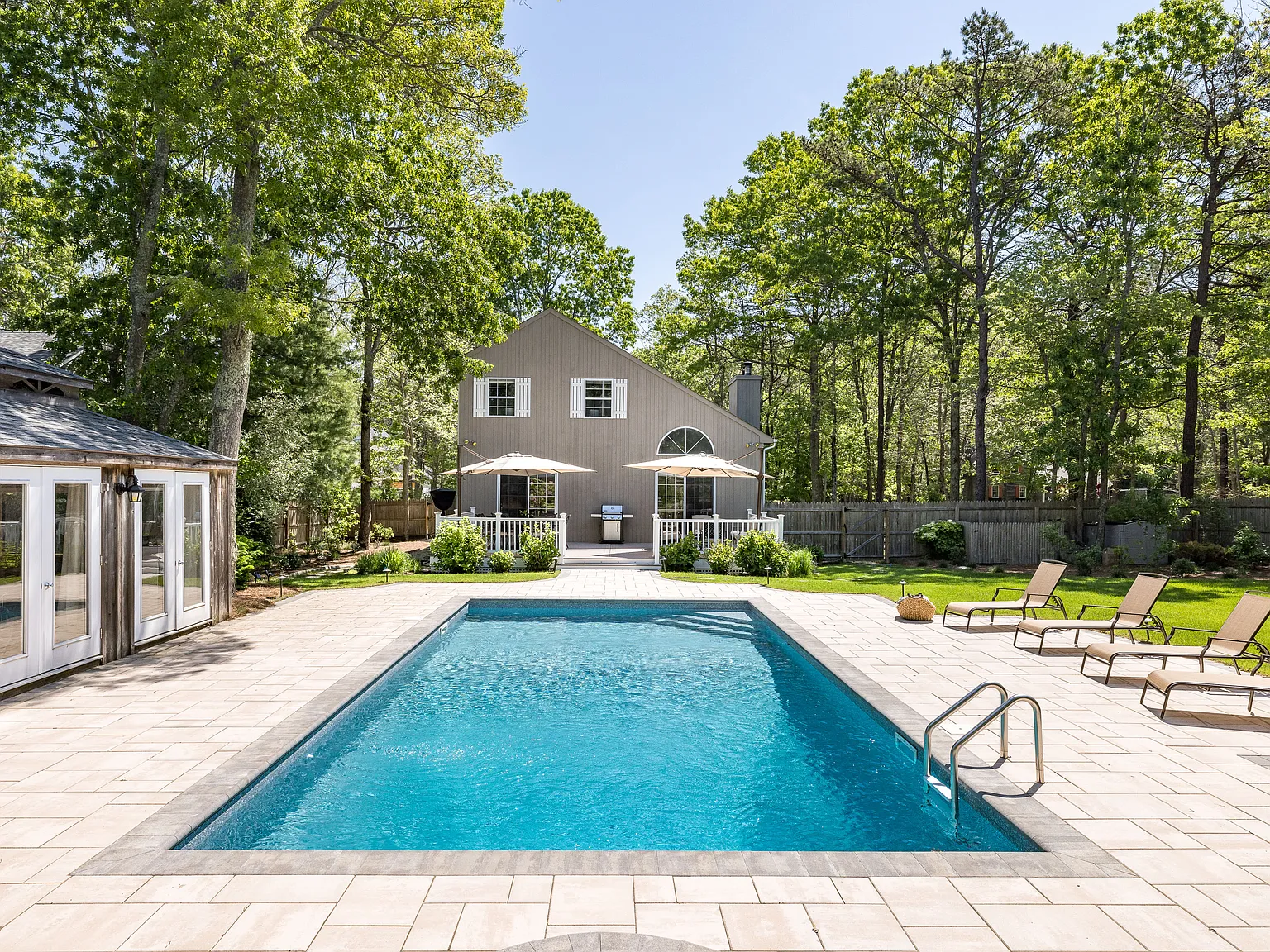 Hamptons Summer At Its Finest! — Photo 1