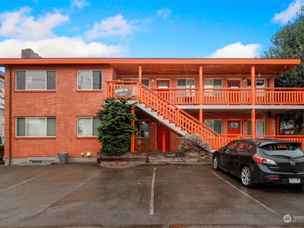 461 N 45th Street #2, Seattle, WA 98103