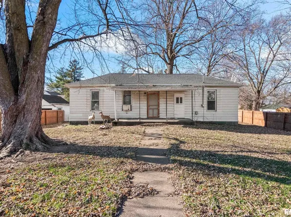 209 S Yates St, Tallula, IL 62688