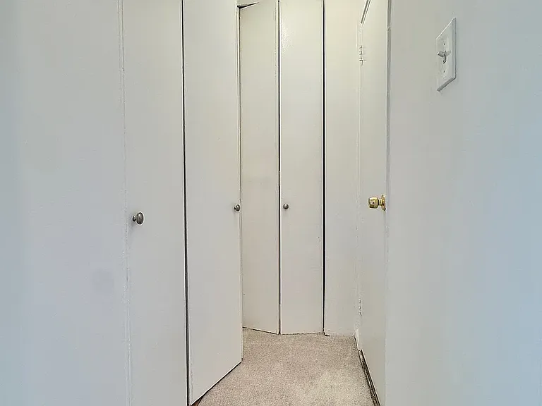 142-27 Barclay Ave #6C — Photo 5
