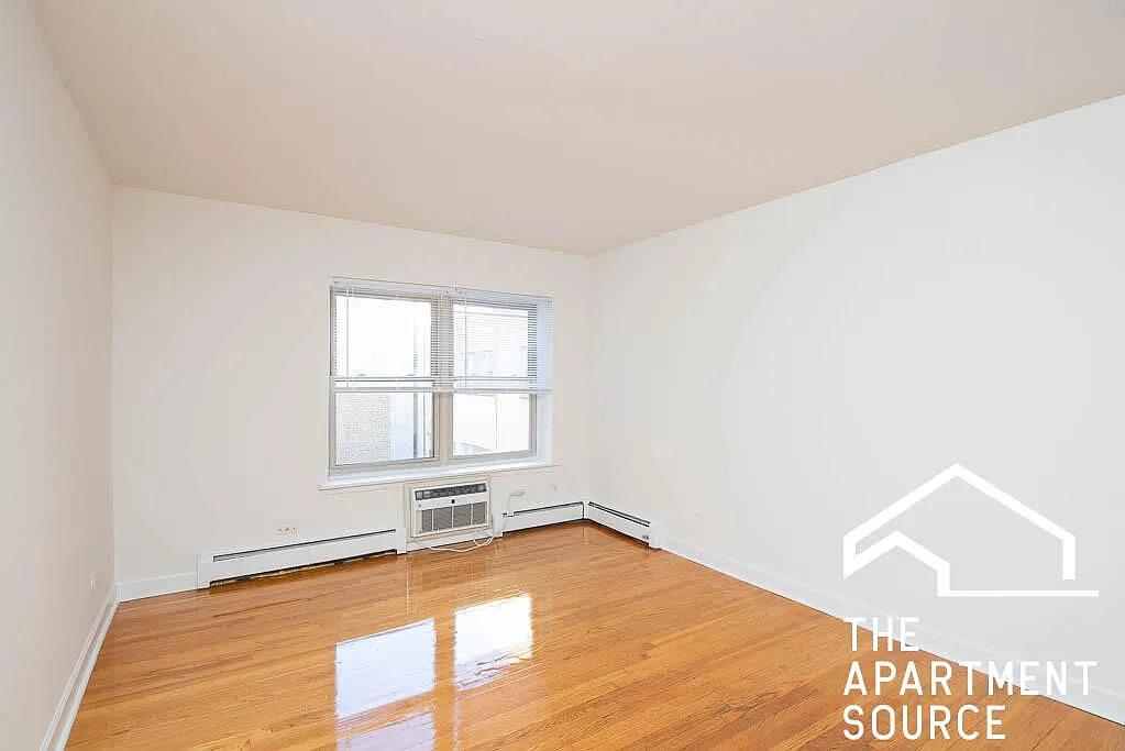 6830 North Sheridan Road #475 — Photo 4