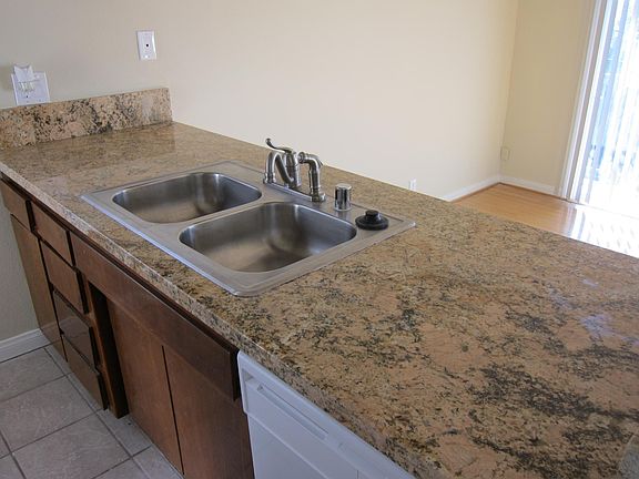 3rd image of 13983 Astoria St APT 201