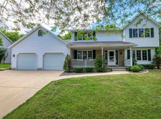 1696 King Of Arms Dr, Green Bay, WI 54313