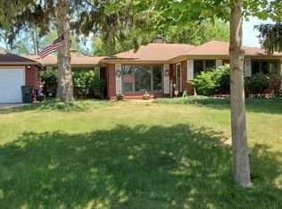 2202 Wren Ln, Rolling Meadows, IL 60008