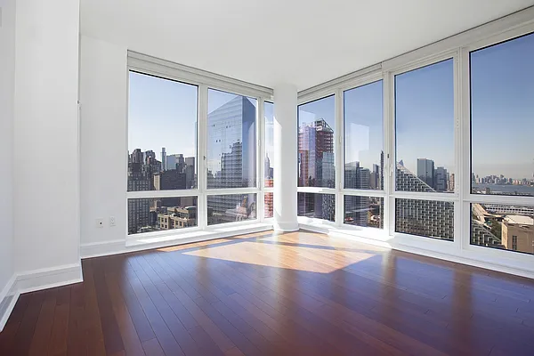 Sold by BLU Real Estate | media 33