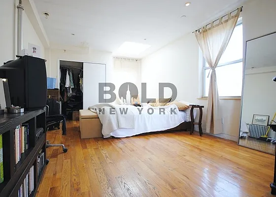 Rented by Bold New York | media 26