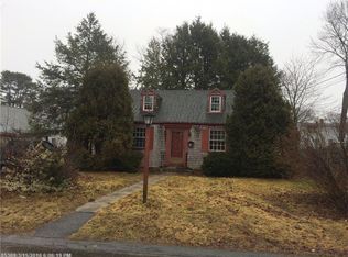 18 Longfellow Dr, Cape Elizabeth, ME 04107