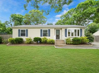 240 Diana Rd, Shirley, NY 11967