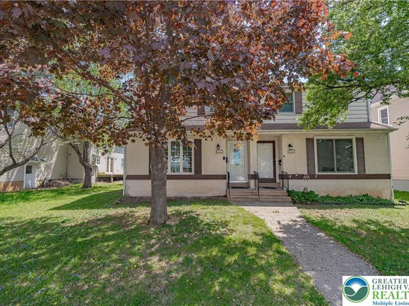 1241 2nd Ave, Hellertown, PA 18055