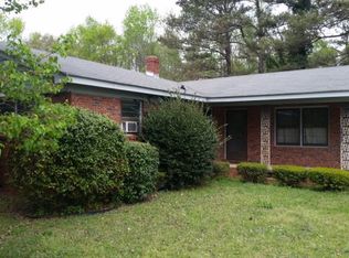 126 Westgate Dr, Greenwood, SC 29646