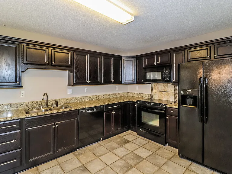 5061 Thornebrook Cv — Photo 10