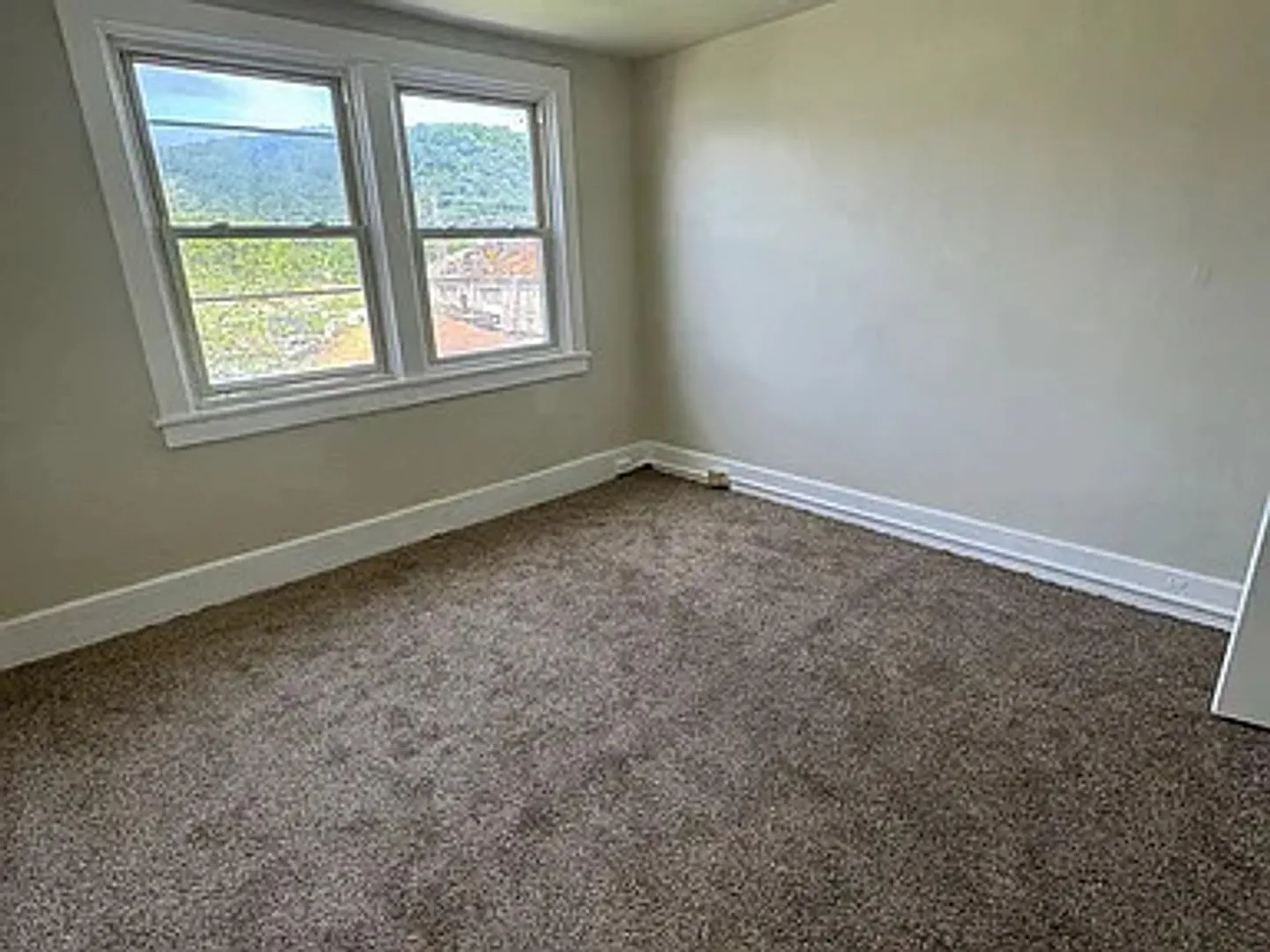 2 bed, $1,225 — Photo 3