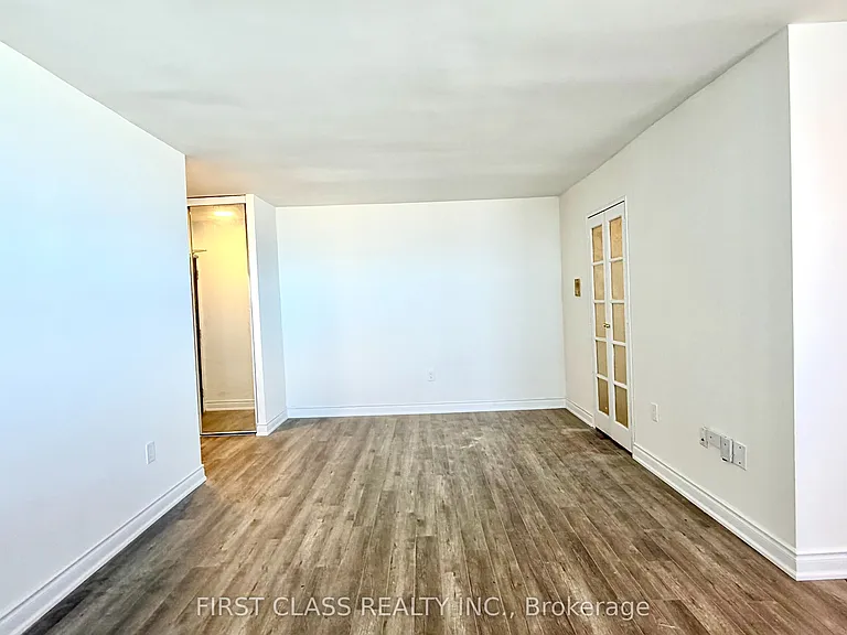 541 Blackthorn Ave #1415 — Photo 18