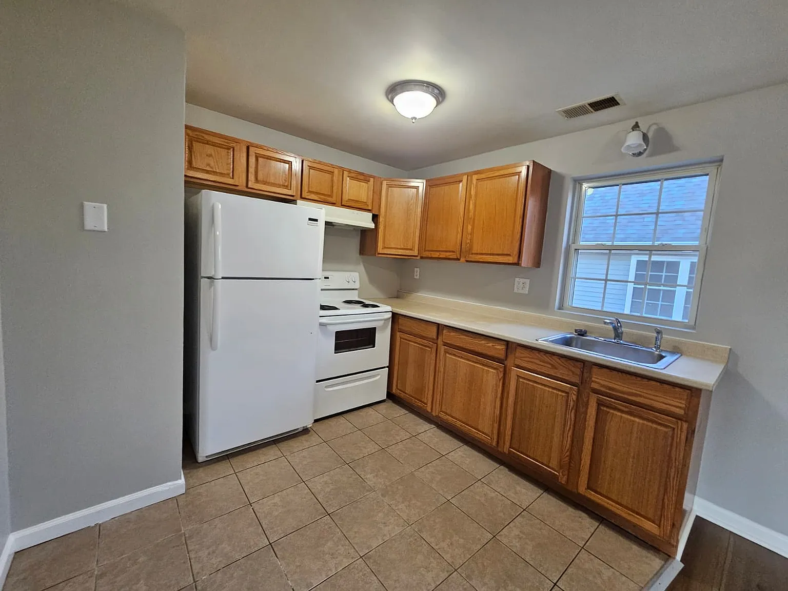 1 bed, $1,575 — Photo 1
