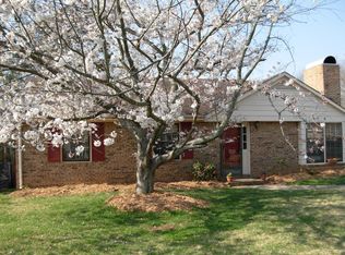 8116 Country Oaks Rd, Charlotte, NC 28227