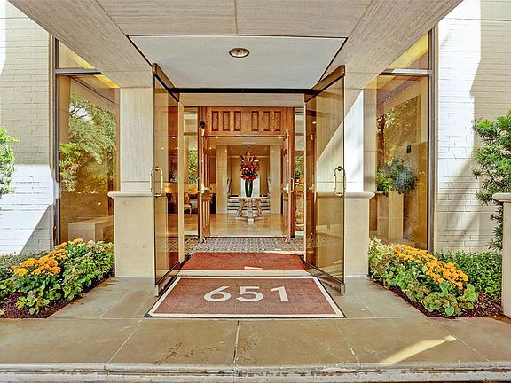 2nd image of 651 Bering Dr Unit 305