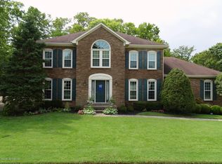 9416 Tamarisk Pkwy, Louisville, KY 40223