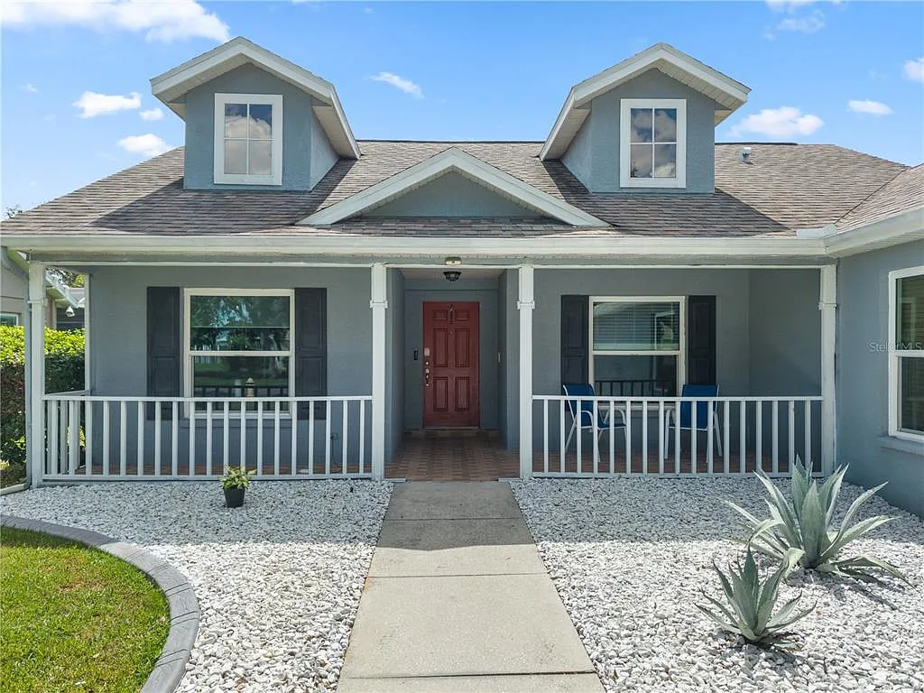 4 bed, 2.0 bath, 1601 sqft, $2,475 — Photo 1