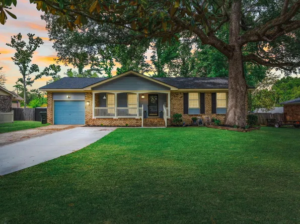 104 Greensboro Ln, Ladson, SC 29456