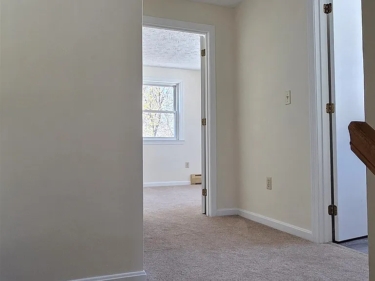 35 Westland Ave — Photo 9