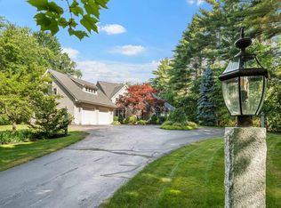 4 Baltusrol Cir, Falmouth, ME 04105