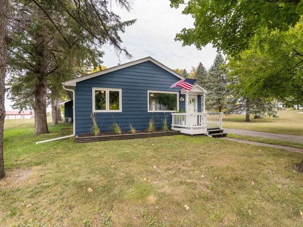 215 Oak Ave E, Underwood, MN 56586